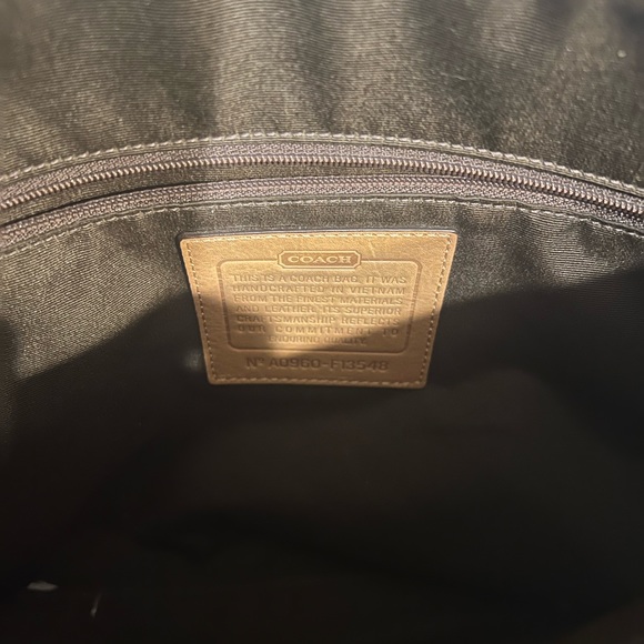 Coach handbag in excellent shape - Picture 4 of 6